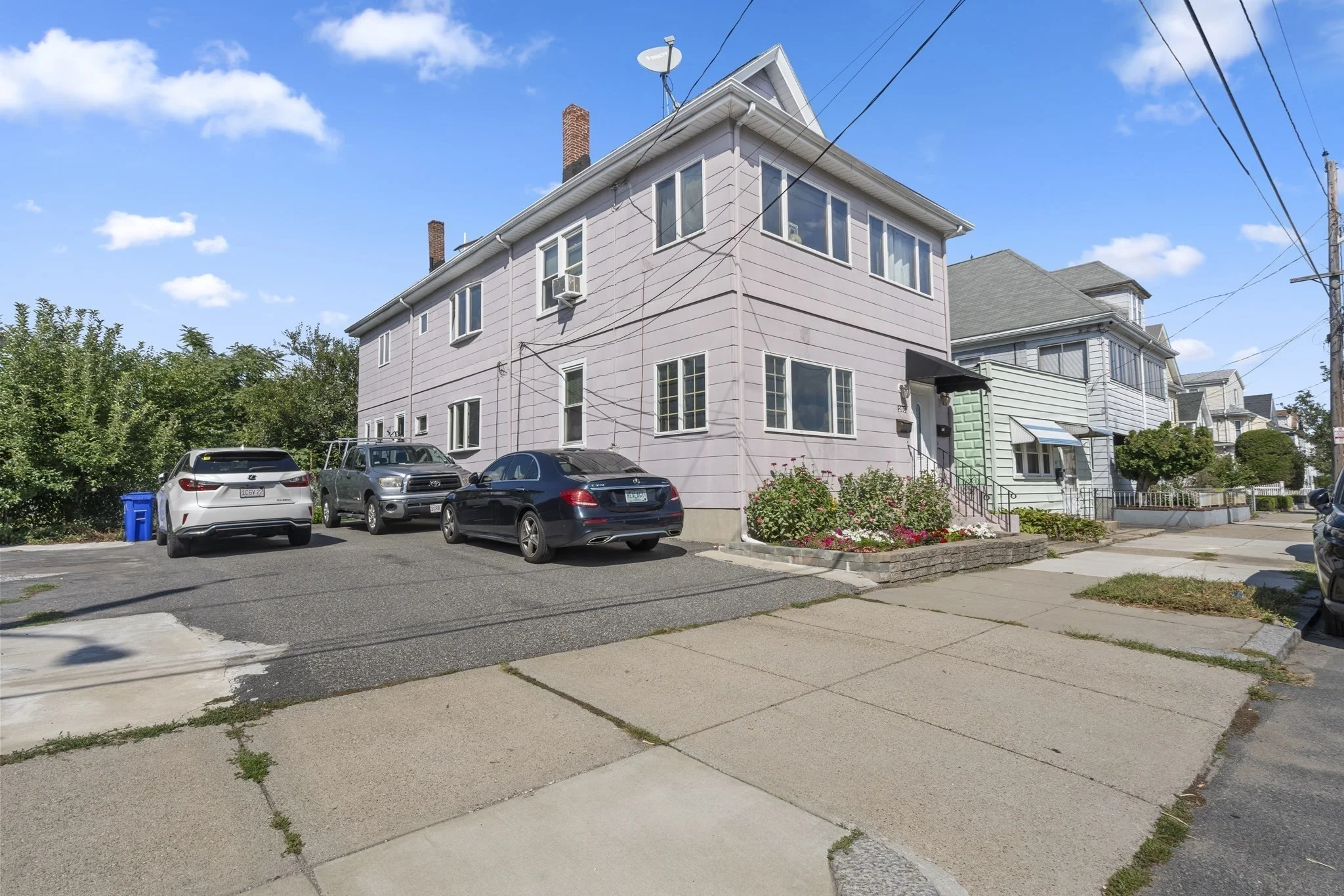 3 bed, 1 bath apartment for rent at 205 Emerald St Unit A, Malden — photo 2 of 14