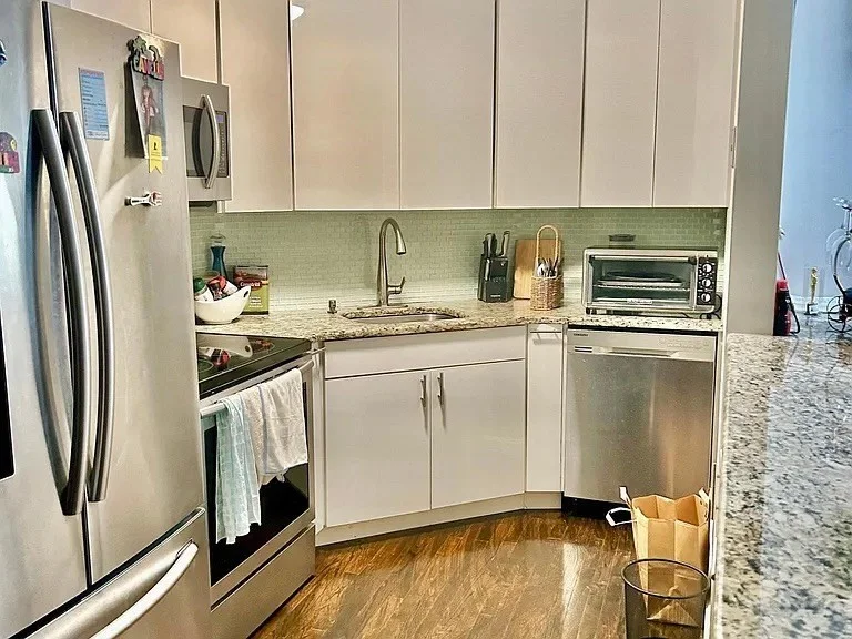 2 bed, 1 bath apartment for rent at 205 Ferry St Unit 101, Everett — photo 2 of 10