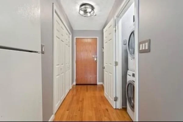 1 bed, 1 bath apartment for rent at 205 Ferry Unit 310, Everett — photo 3 of 7