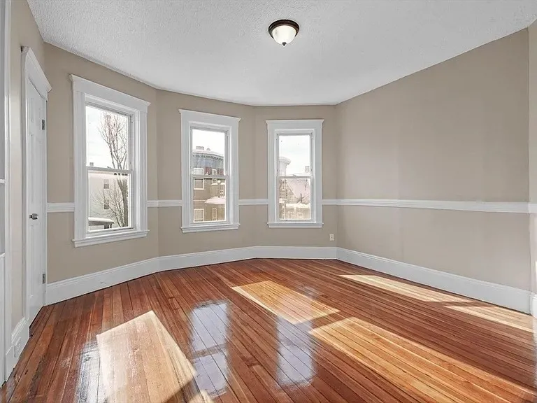 4 bed, 1 bath apartment for rent at 205 Hamilton Unit 3, Dorchester — photo 7 of 9