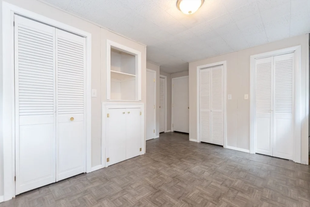 4 bed, 2 bath apartment for rent at 205 Hardy Pond Rd, Waltham — photo 17 of 40