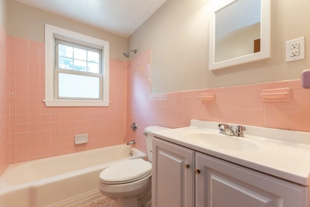 4 bed, 2 bath apartment for rent at 205 Hardy Pond Rd, Waltham — photo 22 of 40