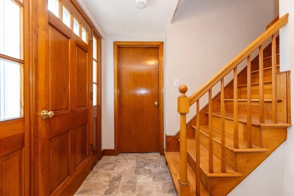 4 bed, 2 bath apartment for rent at 205 Hardy Pond Rd, Waltham — photo 9 of 40