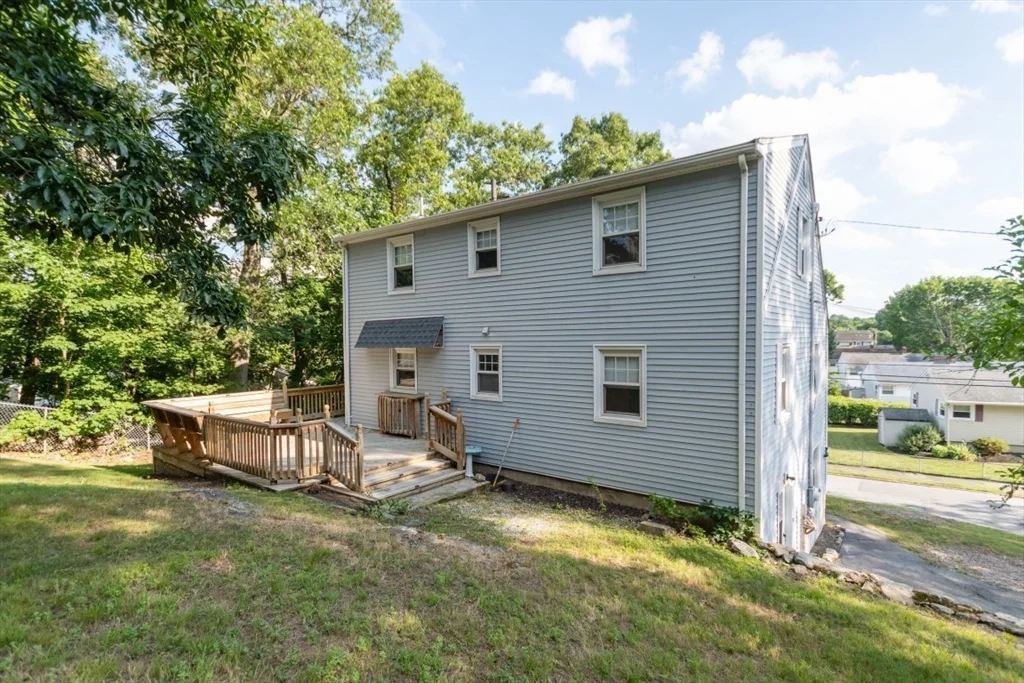 4 bed, 2 bath apartment for rent at 205 Hardy Pond Rd, Waltham — photo 4 of 40