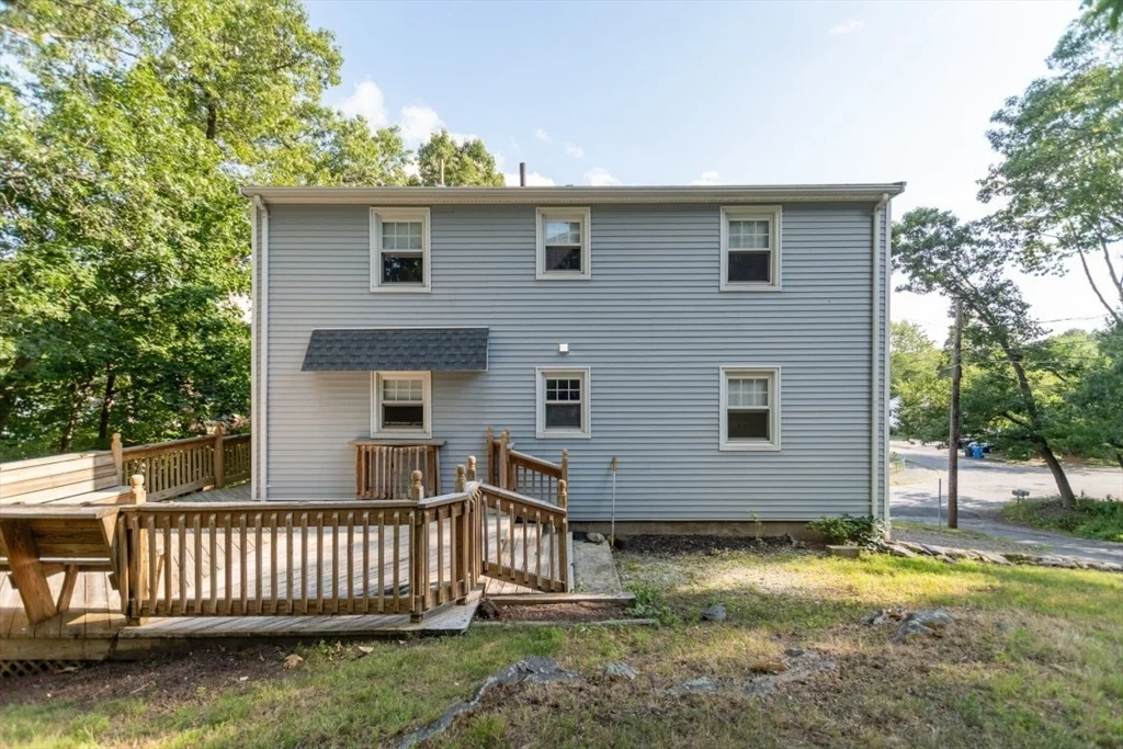 4 bed, 2 bath apartment for rent at 205 Hardy Pond Rd, Waltham — photo 3 of 40