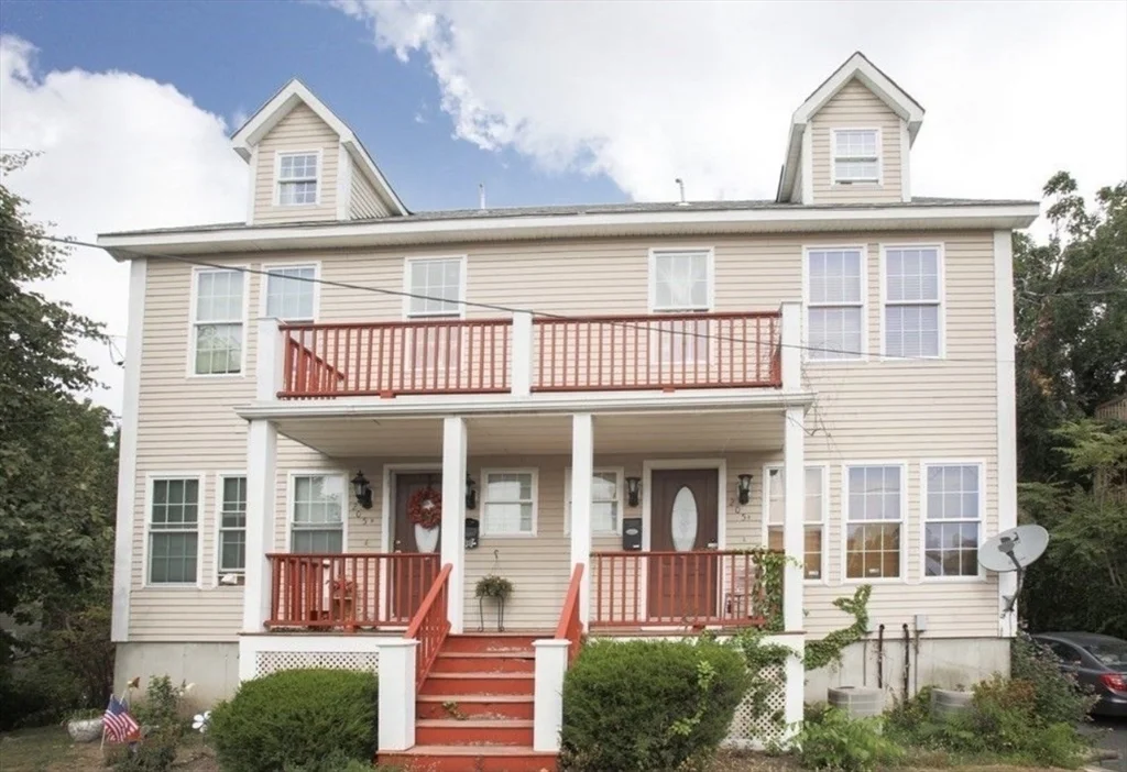 3 bed, 2 bath apartment for rent at 205 Highland St Unit B, Roxbury — photo 1 of 12