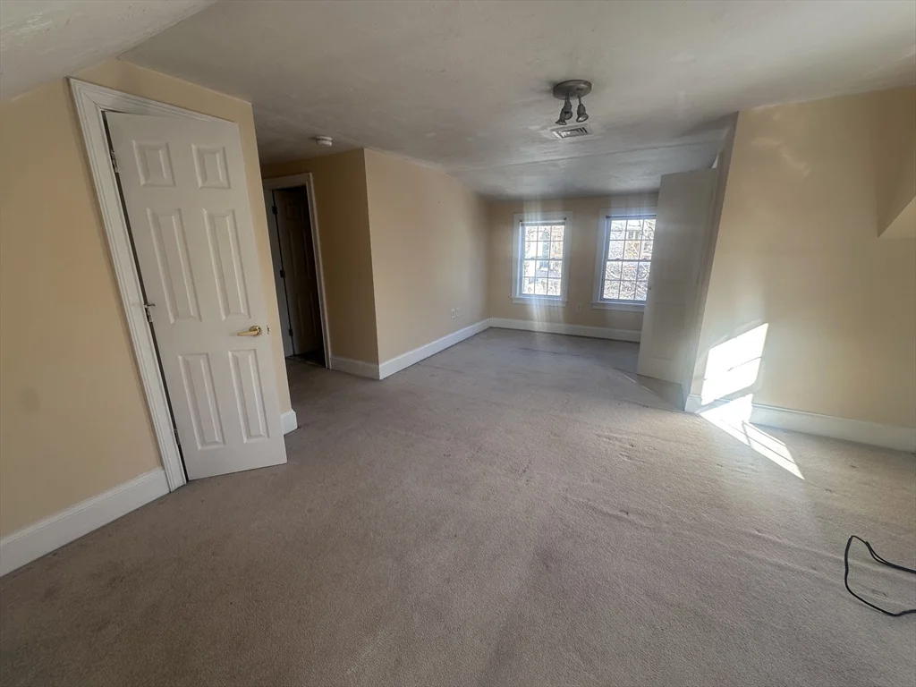 3 bed, 2 bath apartment for rent at 205 Highland St Unit B, Roxbury — photo 10 of 12
