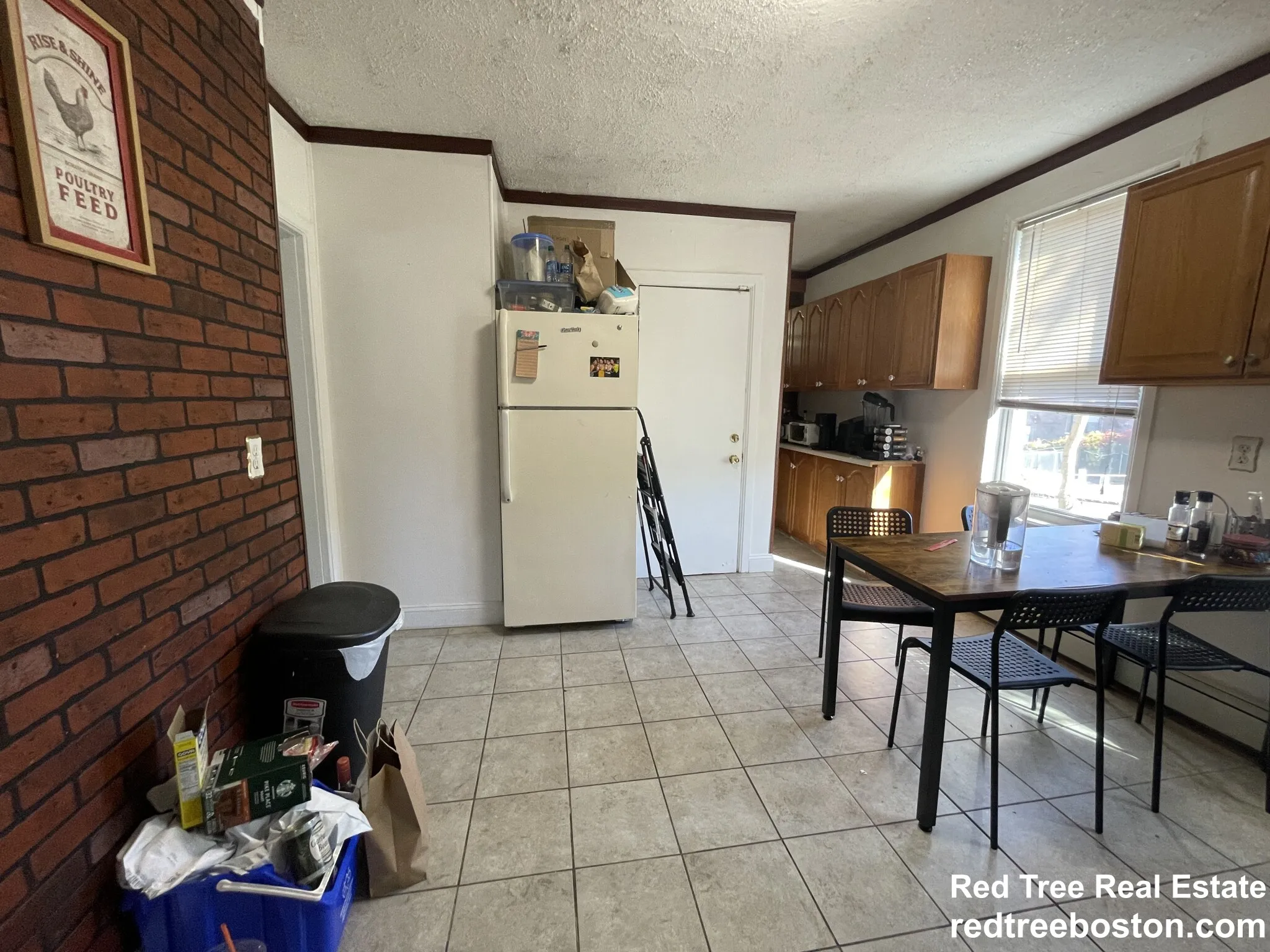 3 bed, 1 bath apartment for rent at 205 Hillside St Unit 1, Mission Hill — photo 6 of 18