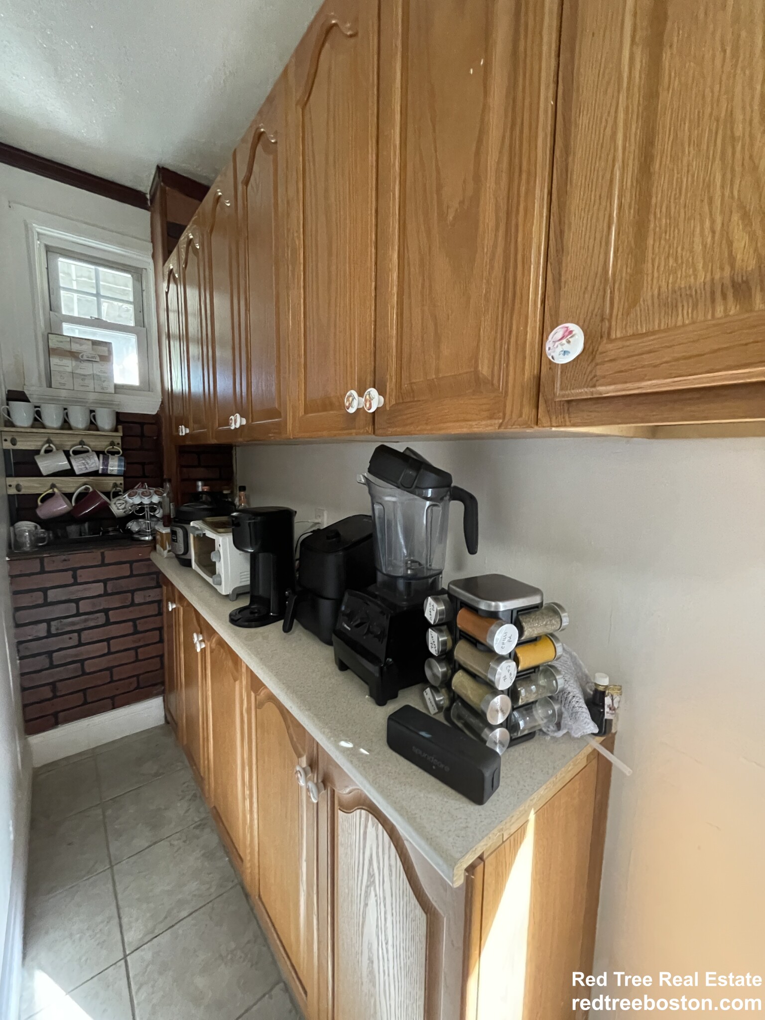 3 bed, 1 bath apartment for rent at 205 Hillside St Unit 2, Mission Hill — photo 5 of 18