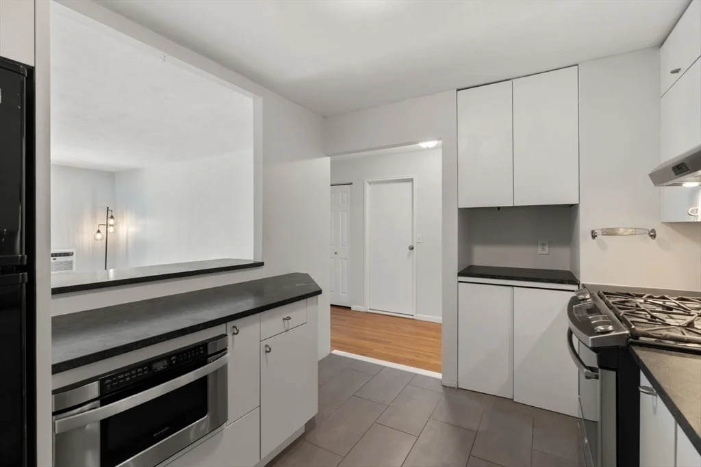 1 bed, 1 bath apartment for rent at 205 Independence Ave Unit 243, Quincy — photo 4 of 26