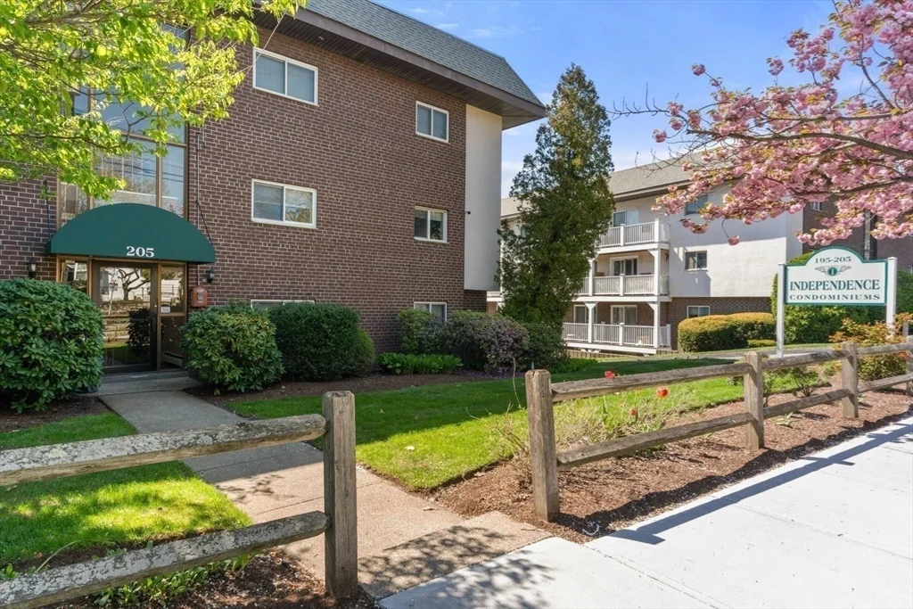 1 bed, 1 bath apartment for rent at 205 Independence Ave Unit 243, Quincy — photo 21 of 26