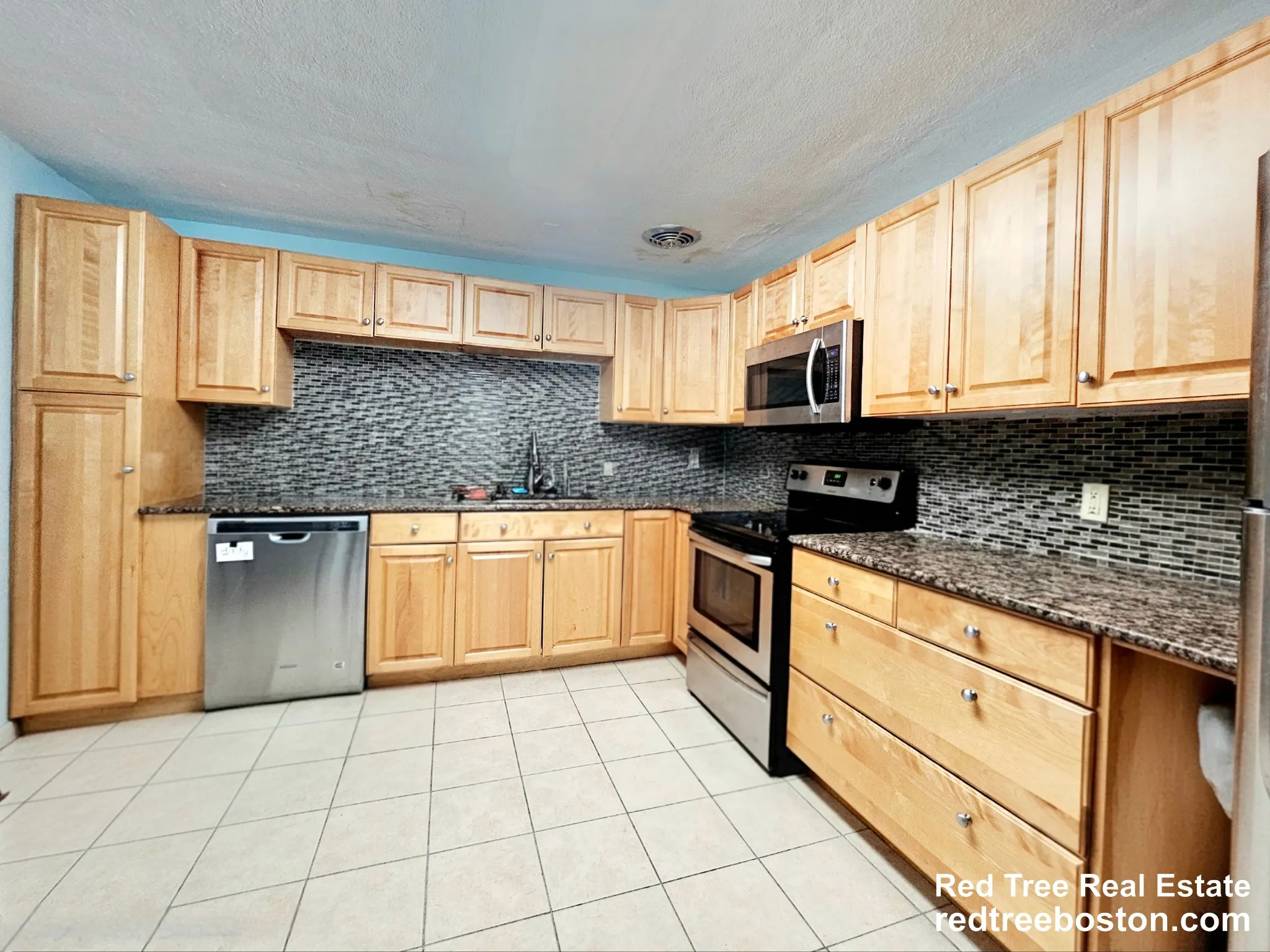 2 bed, 1 bath apartment for rent at 205 Kent St Unit 18, Brookline — photo 2 of 30