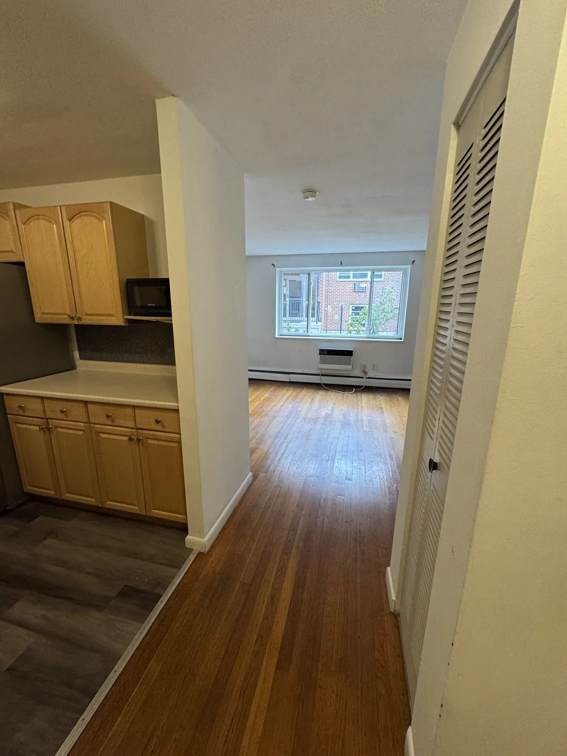 Studio bed, 1 bath apartment for rent at 205 Kent St Unit 24, Coolidge Corner — photo 7 of 9