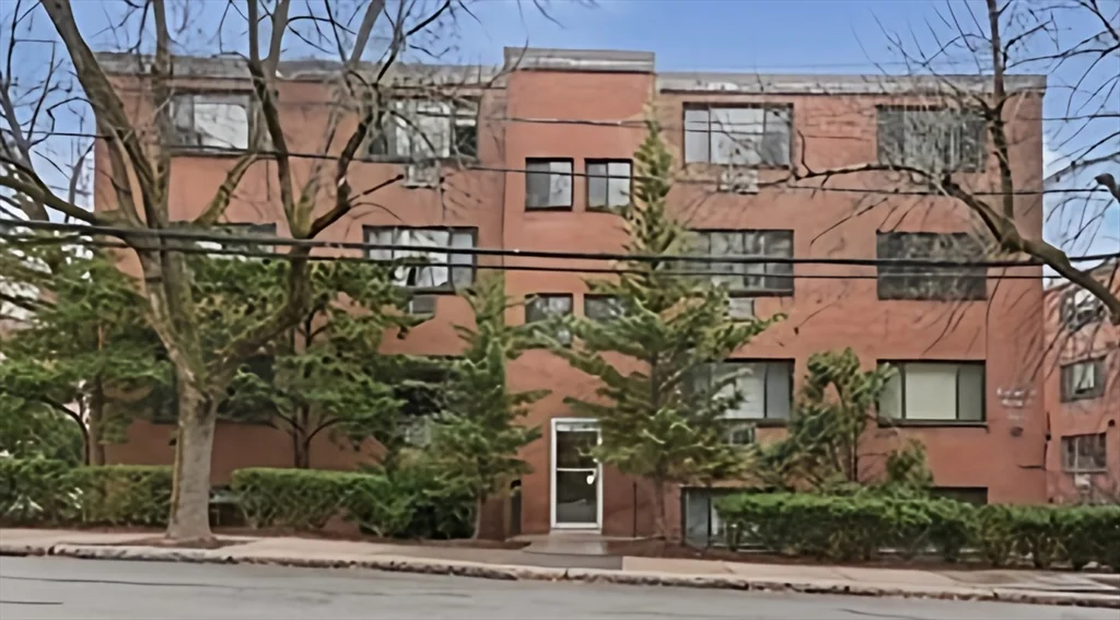 Studio bed, 1 bath apartment for rent at 205 Kent St Unit 35, Longwood