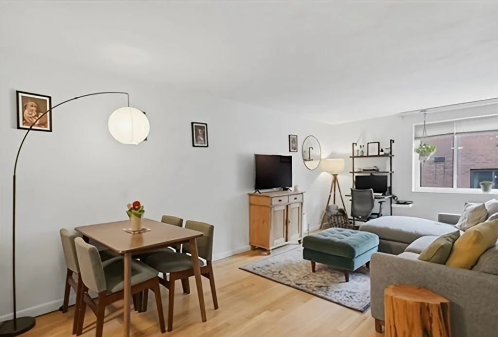 Studio bed, 1 bath apartment for rent at 205 Kent St Unit 35, Longwood — photo 4 of 10