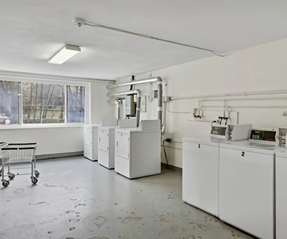 Studio bed, 1 bath apartment for rent at 205 Kent St Unit 35, Longwood — photo 10 of 10