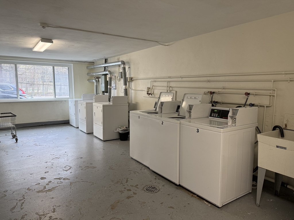 1 bed, 1 bath apartment for rent at 205 Kent St Unit 44A, Longwood — photo 6 of 6