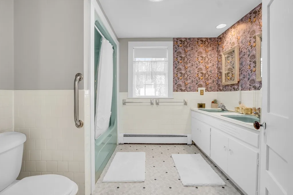 4 bed, 1 bath apartment for rent at 205 Main St Unit 1, Groton — photo 26 of 35