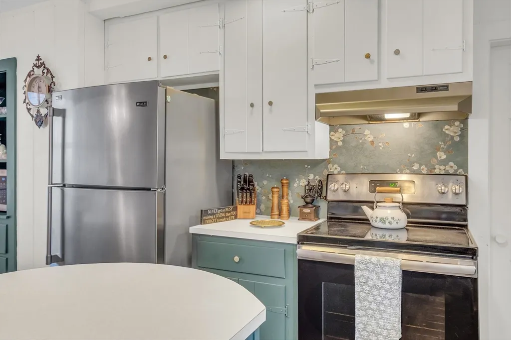 4 bed, 1 bath apartment for rent at 205 Main St Unit 1, Groton — photo 5 of 35