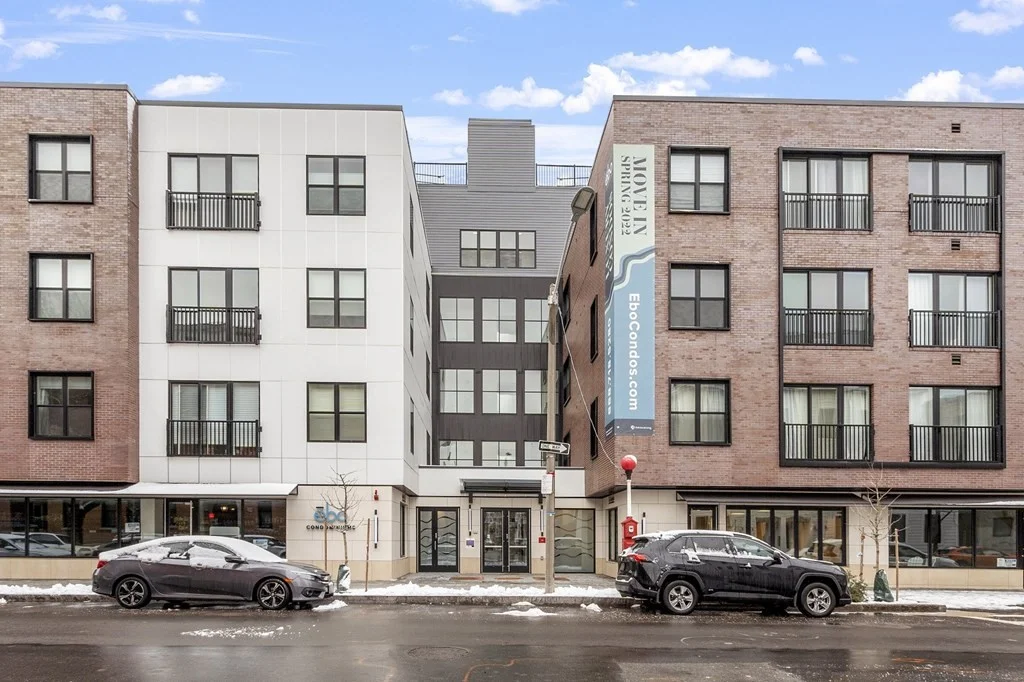 1 bed, 1 bath apartment for rent at 205 Maverick St Unit 211, East Boston