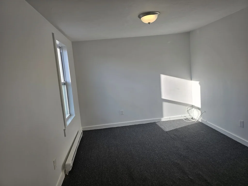 3 bed, 1 bath apartment for rent at 205 Millbury St Unit 3-F, Worcester — photo 6 of 10