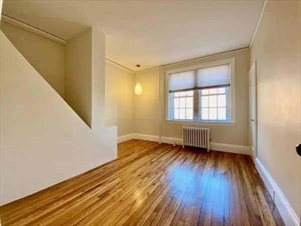 3 bed, 1 bath apartment for rent at 205 Mt Auburn St Unit 1D, West Cambridge — photo 17 of 20