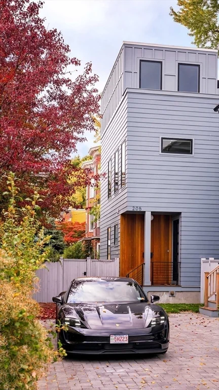 4 bed, 3 bath apartment for rent at 205 Pearl St, Cambridgeport — photo 40 of 41