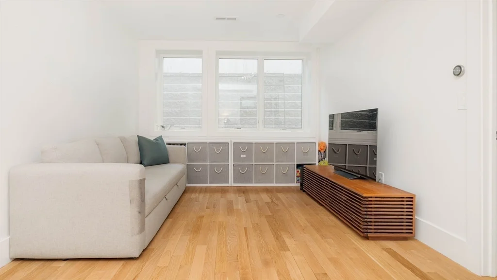 4 bed, 3 bath apartment for rent at 205 Pearl St, Cambridgeport — photo 31 of 41