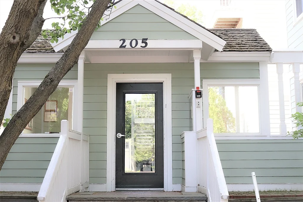 2 bed, 1 bath apartment for rent at 205 Richdale Ave Unit A20, Neighborhood Nine