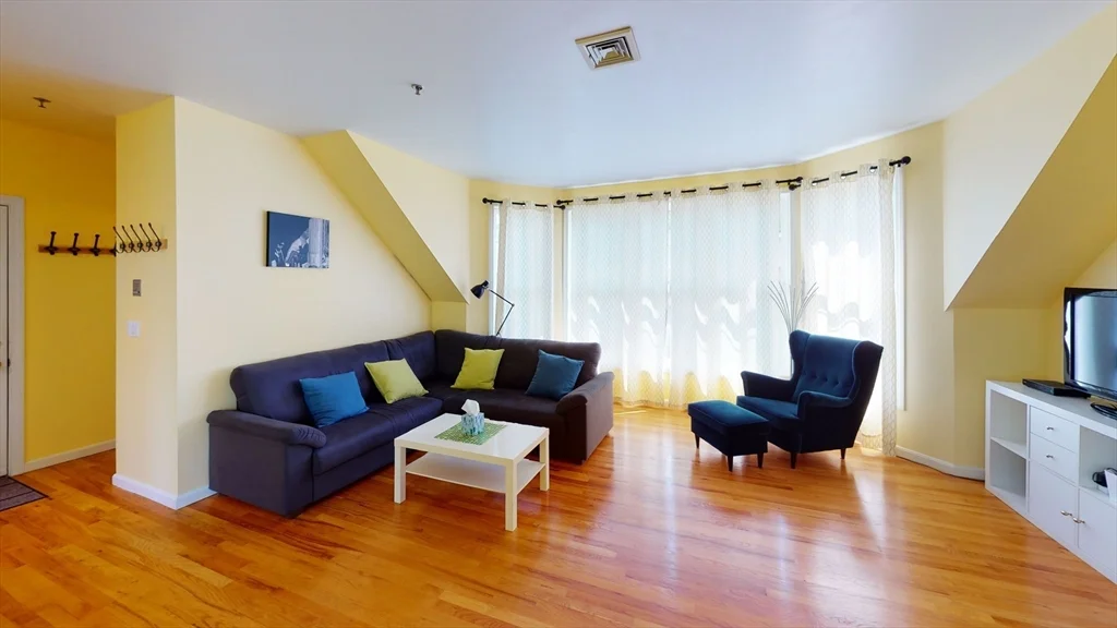2 bed, 1 bath apartment for rent at 205 Richdale Ave Unit A20, Neighborhood Nine — photo 4 of 26