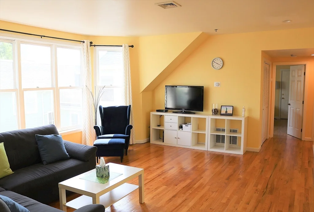 2 bed, 1 bath apartment for rent at 205 Richdale Ave Unit A20, Neighborhood Nine — photo 3 of 26