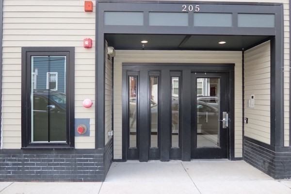 2 bed, 2 bath apartment for rent at 205 W 8th St Unit 4, South Boston — photo 22 of 22