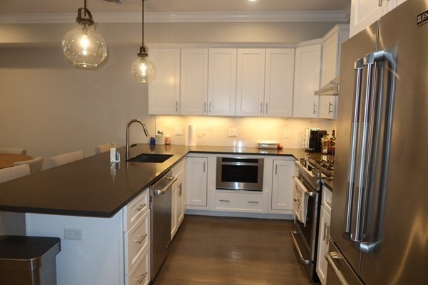 2 bed, 2 bath apartment for rent at 205 W 8th St Unit 4, South Boston — photo 7 of 22