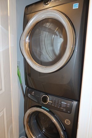 2 bed, 2 bath apartment for rent at 205 W 8th St Unit 4, South Boston — photo 19 of 22