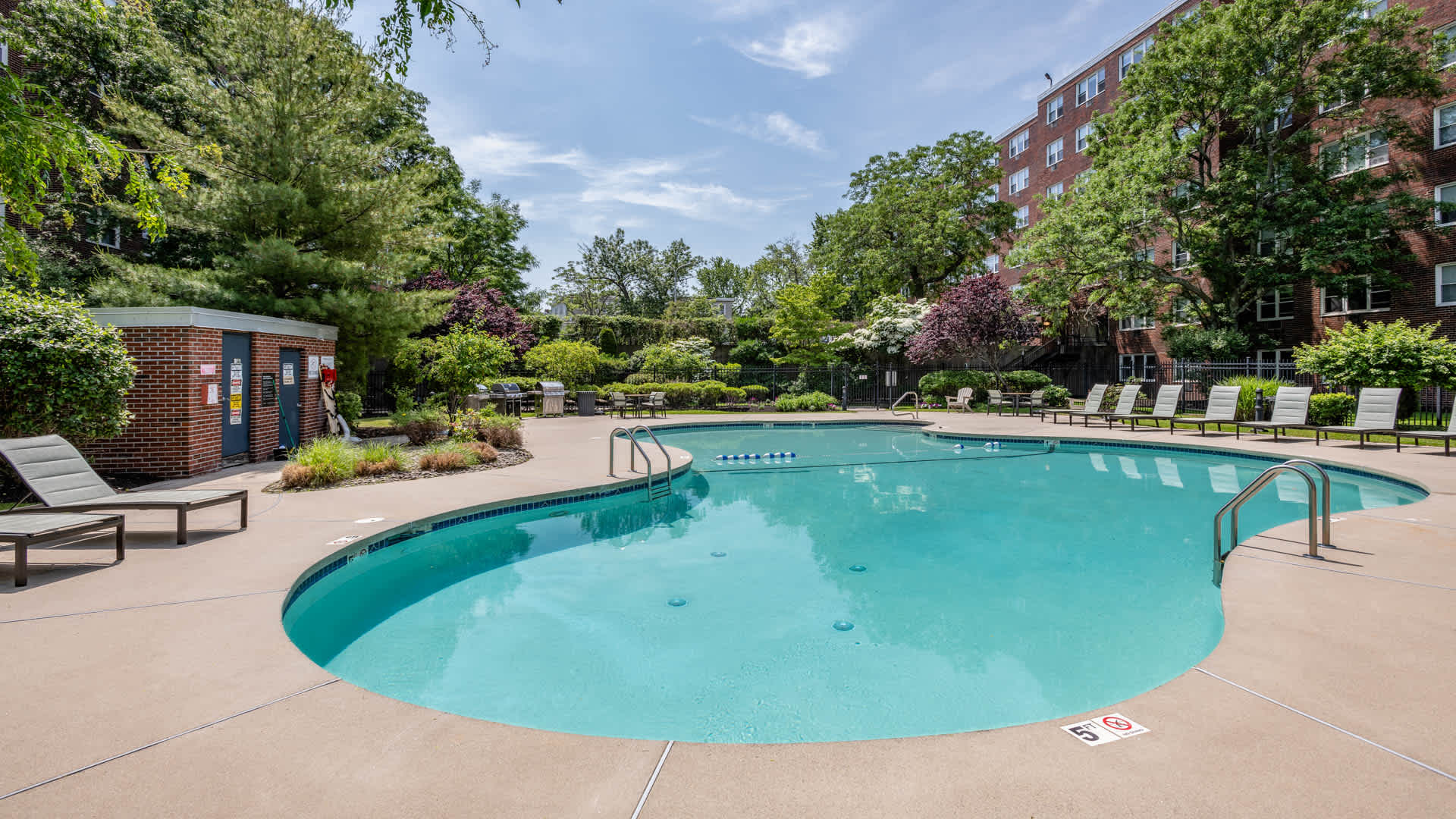 1 bed, 1 bath apartment for rent at 205 Walden St Unit 1H, Neighborhood Nine — photo 2 of 6