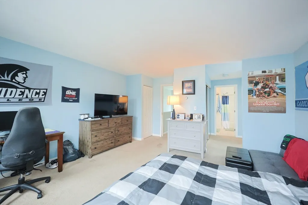 4 bed, 2 bath apartment for rent at 205 West Sixth St Unit Th, South Boston — photo 20 of 28