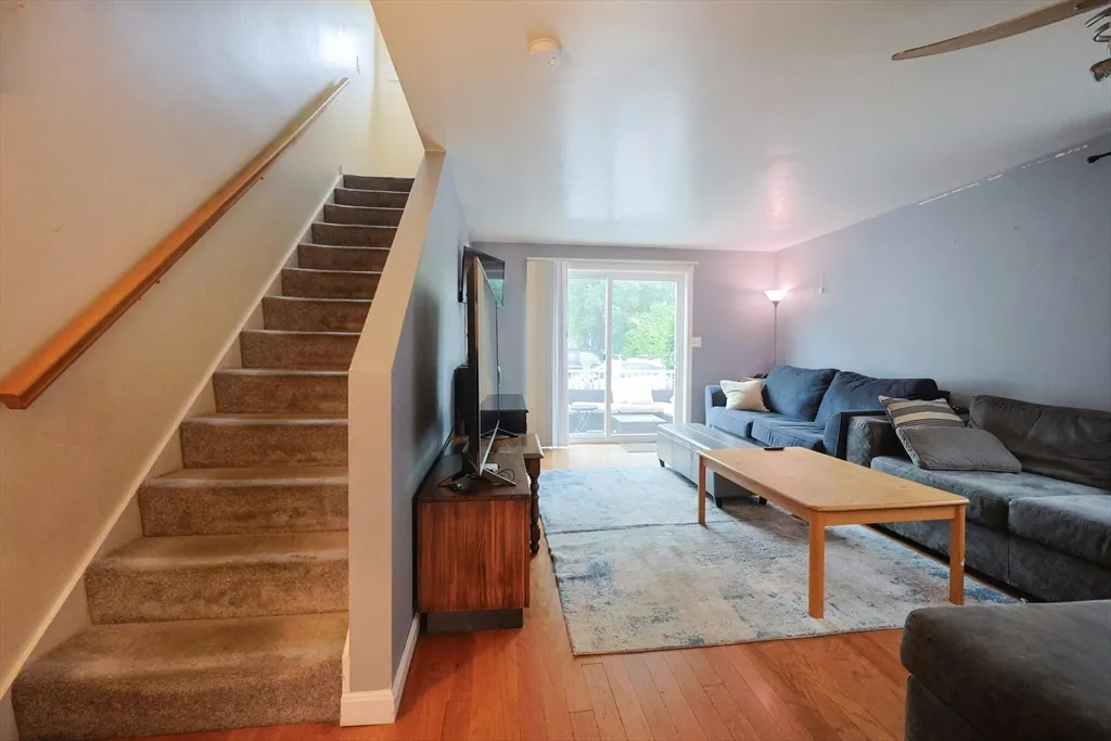 4 bed, 2 bath apartment for rent at 205 West Sixth St Unit Th, South Boston — photo 11 of 28