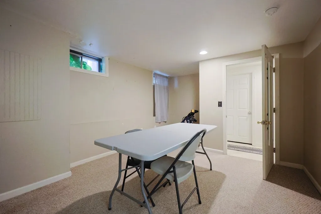 4 bed, 2 bath apartment for rent at 205 West Sixth St Unit Th, South Boston — photo 24 of 28