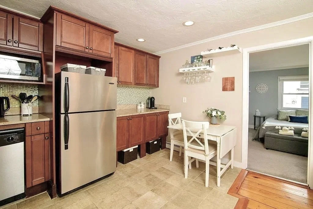 2 bed, 1 bath apartment for rent at 206 Bunker Hill St Unit 3, Charlestown — photo 6 of 18