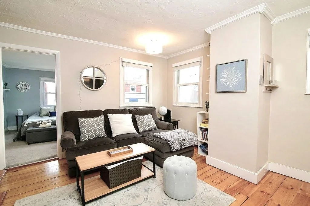 2 bed, 1 bath apartment for rent at 206 Bunker Hill St Unit 3, Charlestown — photo 3 of 18