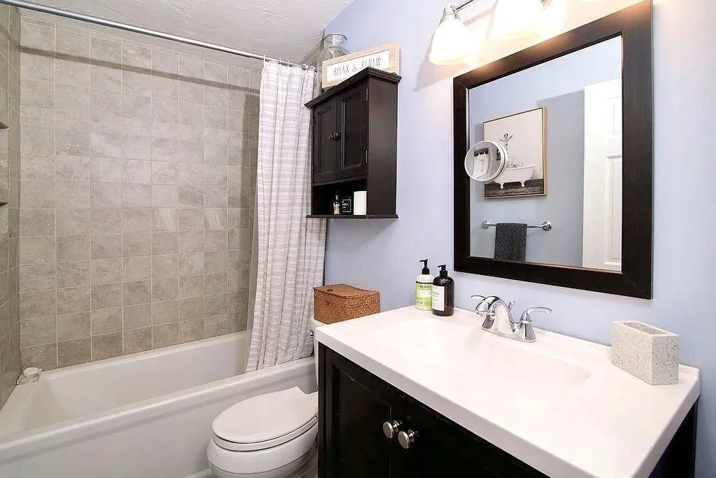 2 bed, 1 bath apartment for rent at 206 Bunker Hill St Unit 3, Charlestown — photo 12 of 18