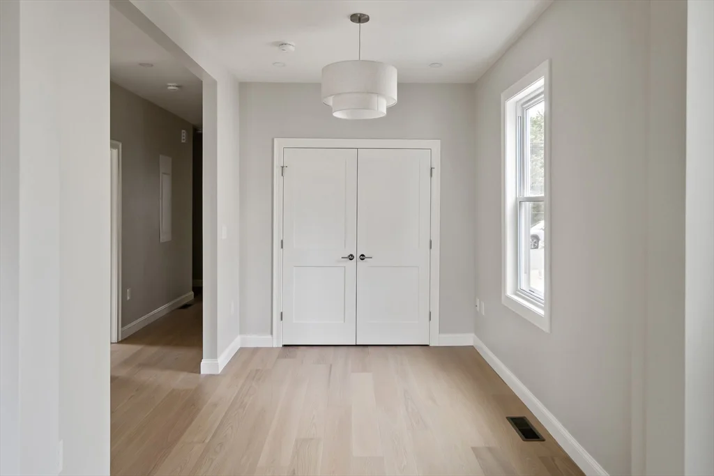 3 bed, 3 bath apartment for rent at 206 Byron St Unit 1, East Boston — photo 5 of 19