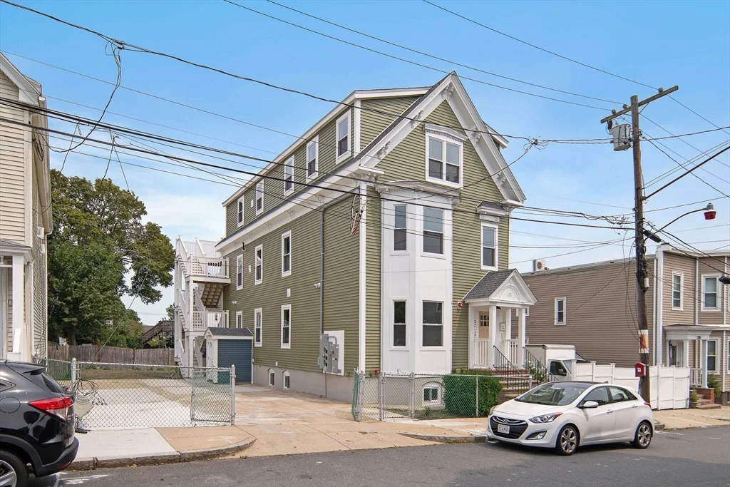 3 bed, 3 bath apartment for rent at 206 Byron St Unit 1, East Boston — photo 17 of 19