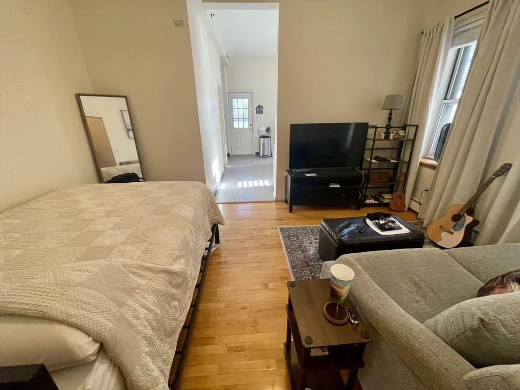Studio bed, 2 bath apartment for rent at 206 Chestnut Hill Ave Unit 4, Brighton — photo 2 of 6