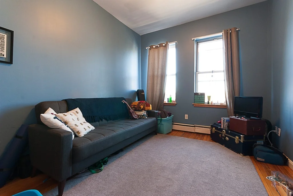 1 bed, 1 bath apartment for rent at 206 Chestnut Hill Ave Unit 9, Brighton — photo 2 of 4