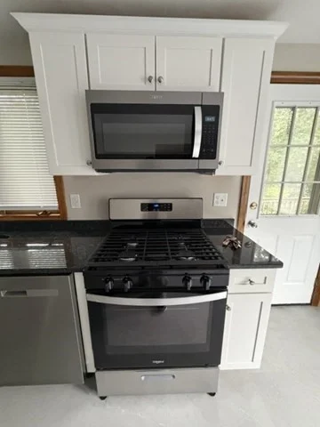 3 bed, 2 bath apartment for rent at 206 Comfort St Unit 206, Bridgewater — photo 5 of 24