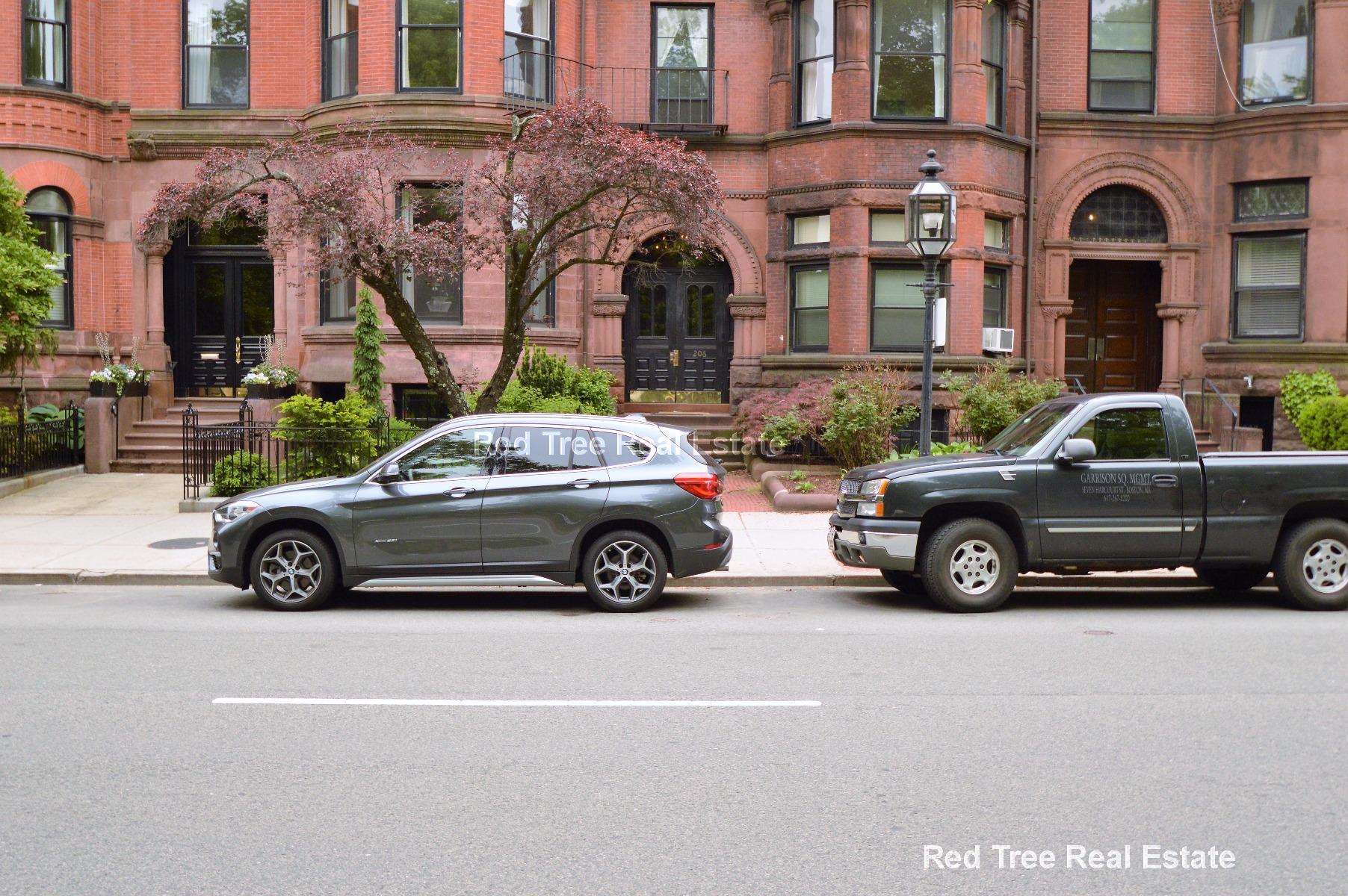 Studio bed, 1 bath apartment for rent at 206 Commonwealth Ave Unit 3, Back Bay