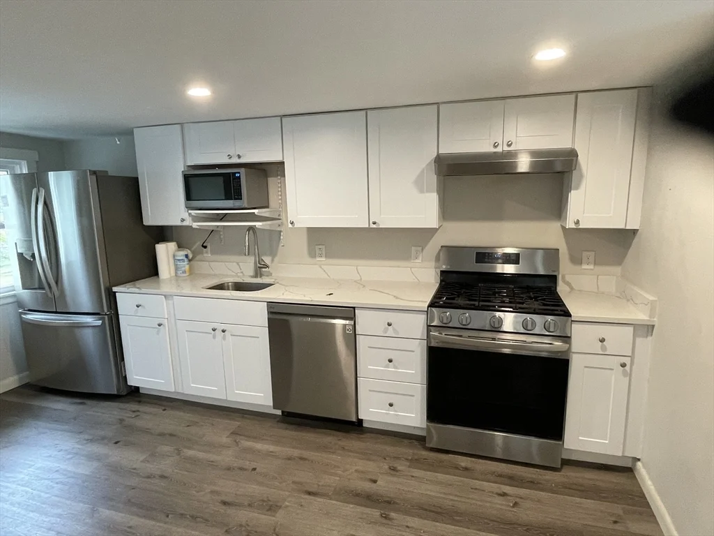 3 bed, 2 bath apartment for rent at 206 Concord St Unit 1, Newton Lower Falls — photo 10 of 15