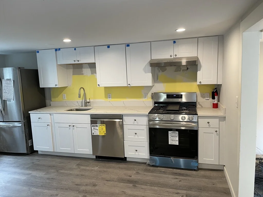 3 bed, 2 bath apartment for rent at 206 Concord St Unit 1, Newton Lower Falls — photo 13 of 15