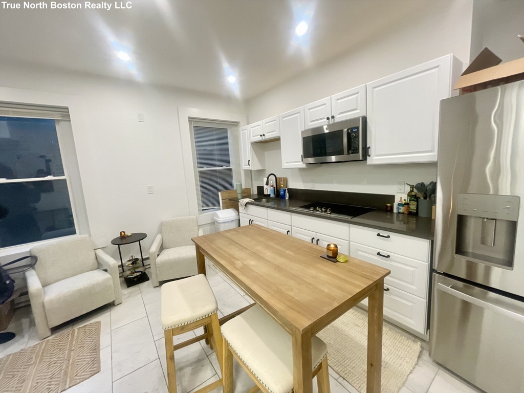 1 bed, 1 bath apartment for rent at 206 Hanover St Unit 1, North End — photo 1 of 14